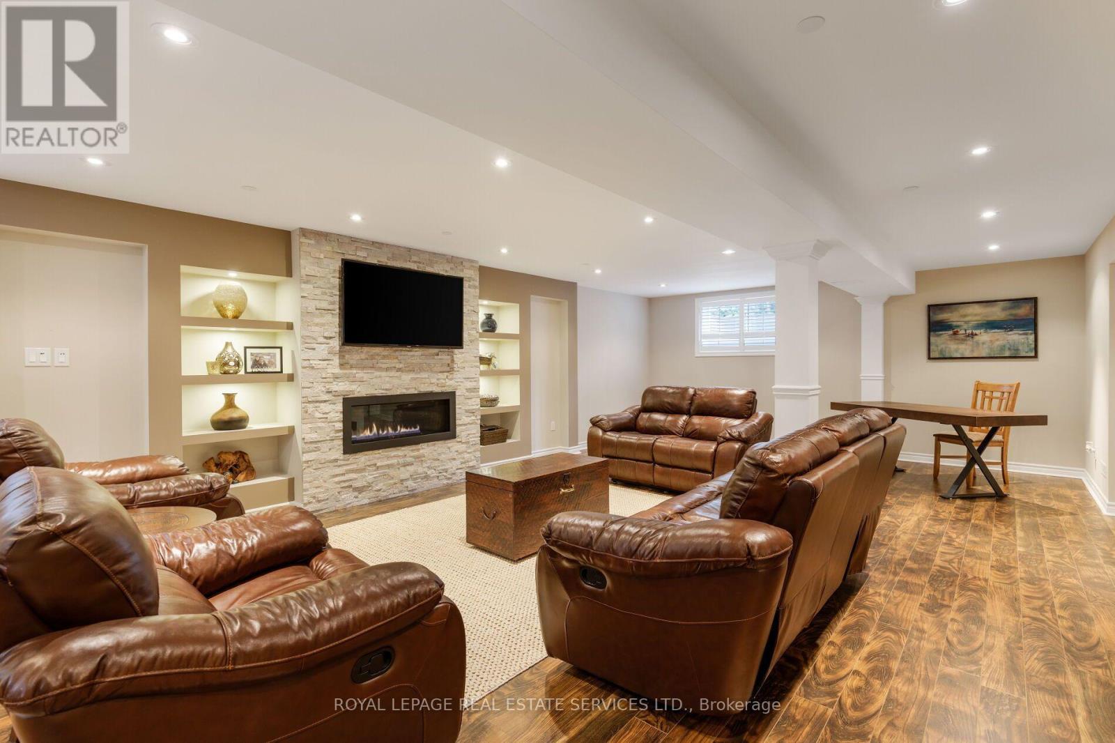 2424 Tesla Crescent, Oakville, ON