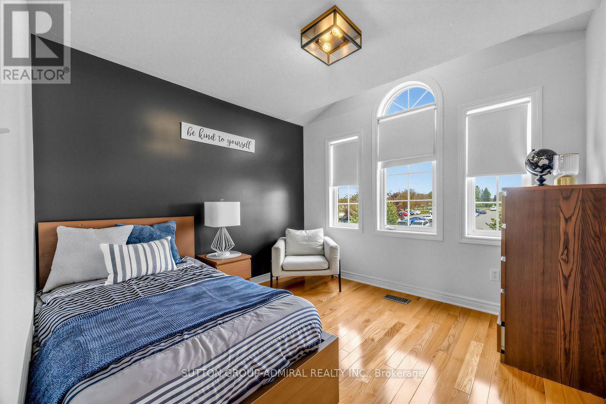 12 Sherrington Drive W, Scugog, ON