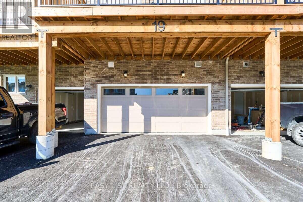 19 Addyman Crescent, Clarington, ON