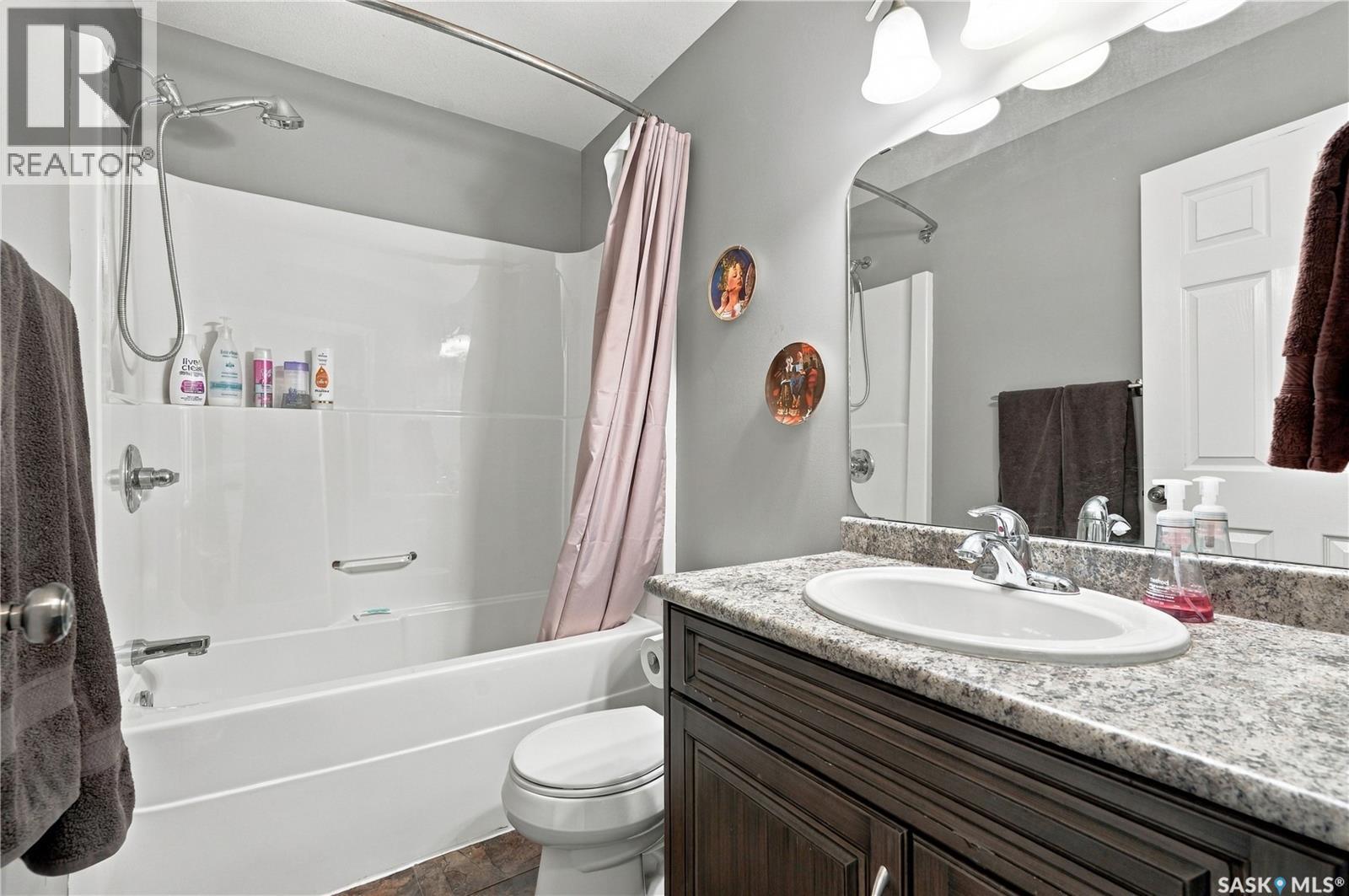 307 Faldo Crescent, Warman, SK