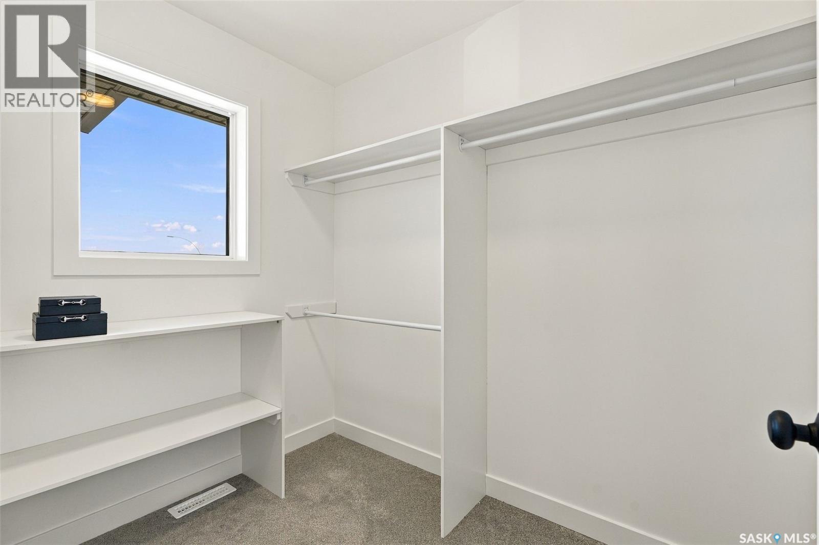 266 Kostiuk Crescent, Saskatoon, SK