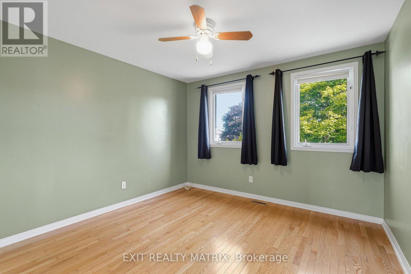1886 Chaine Court, Ottawa, ON