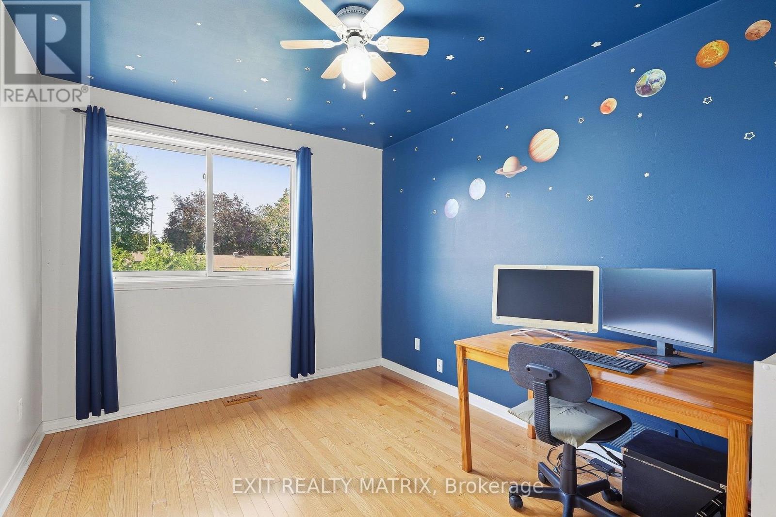 1886 Chaine Court, Ottawa, ON
