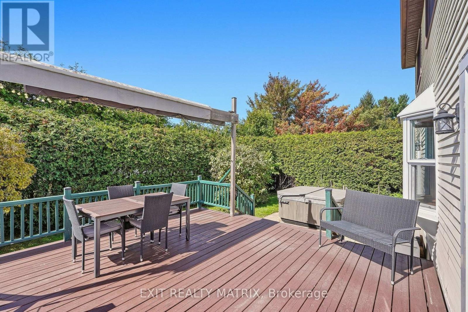 1886 Chaine Court, Ottawa, ON