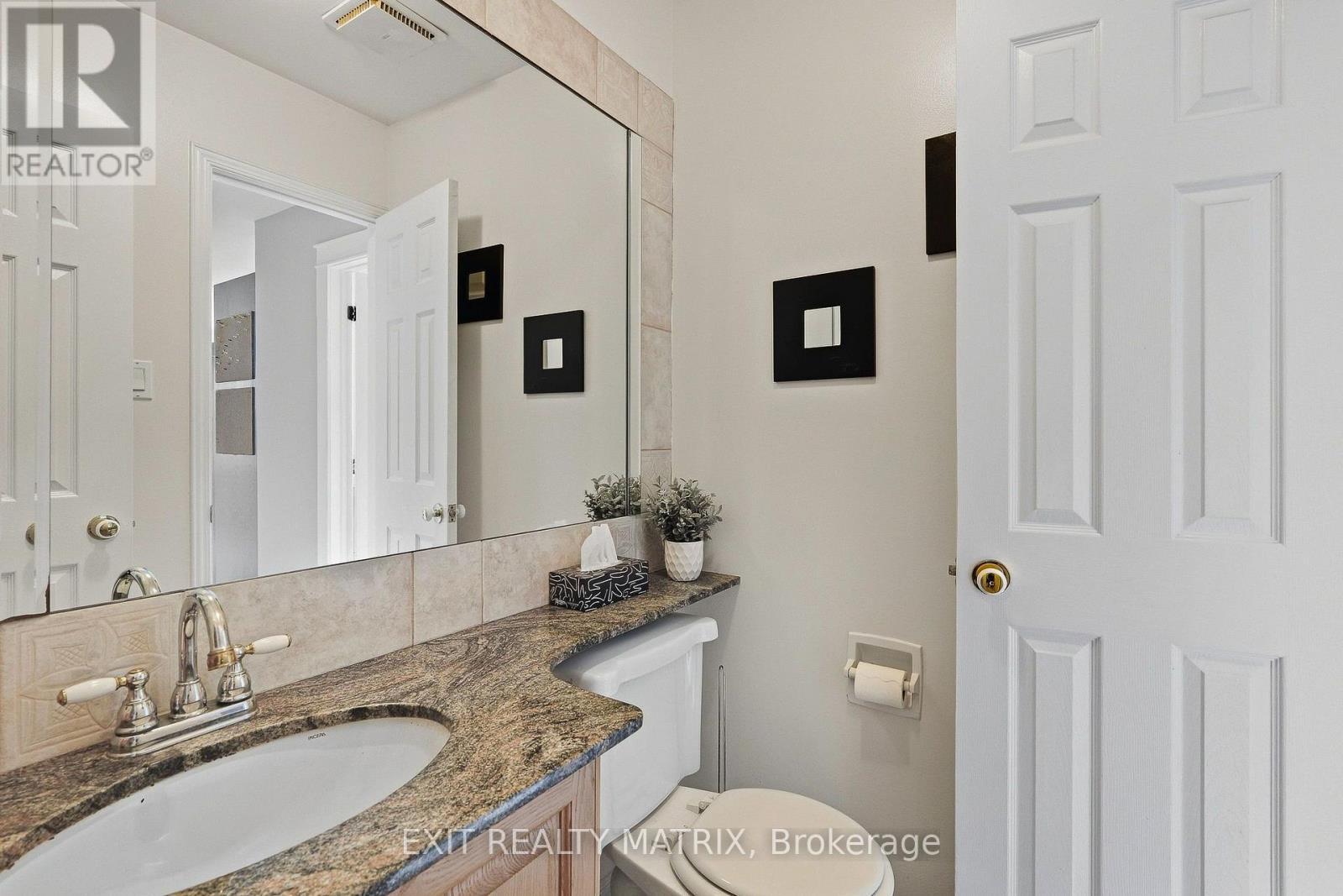 1886 Chaine Court, Ottawa, ON