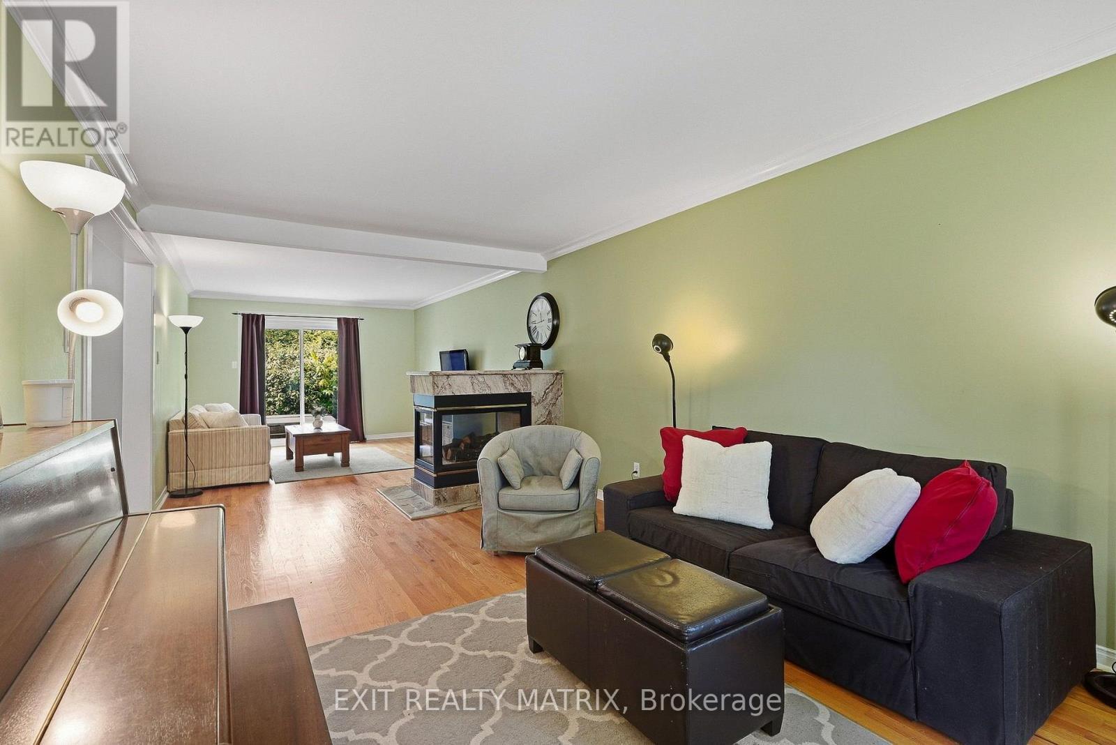 1886 Chaine Court, Ottawa, ON