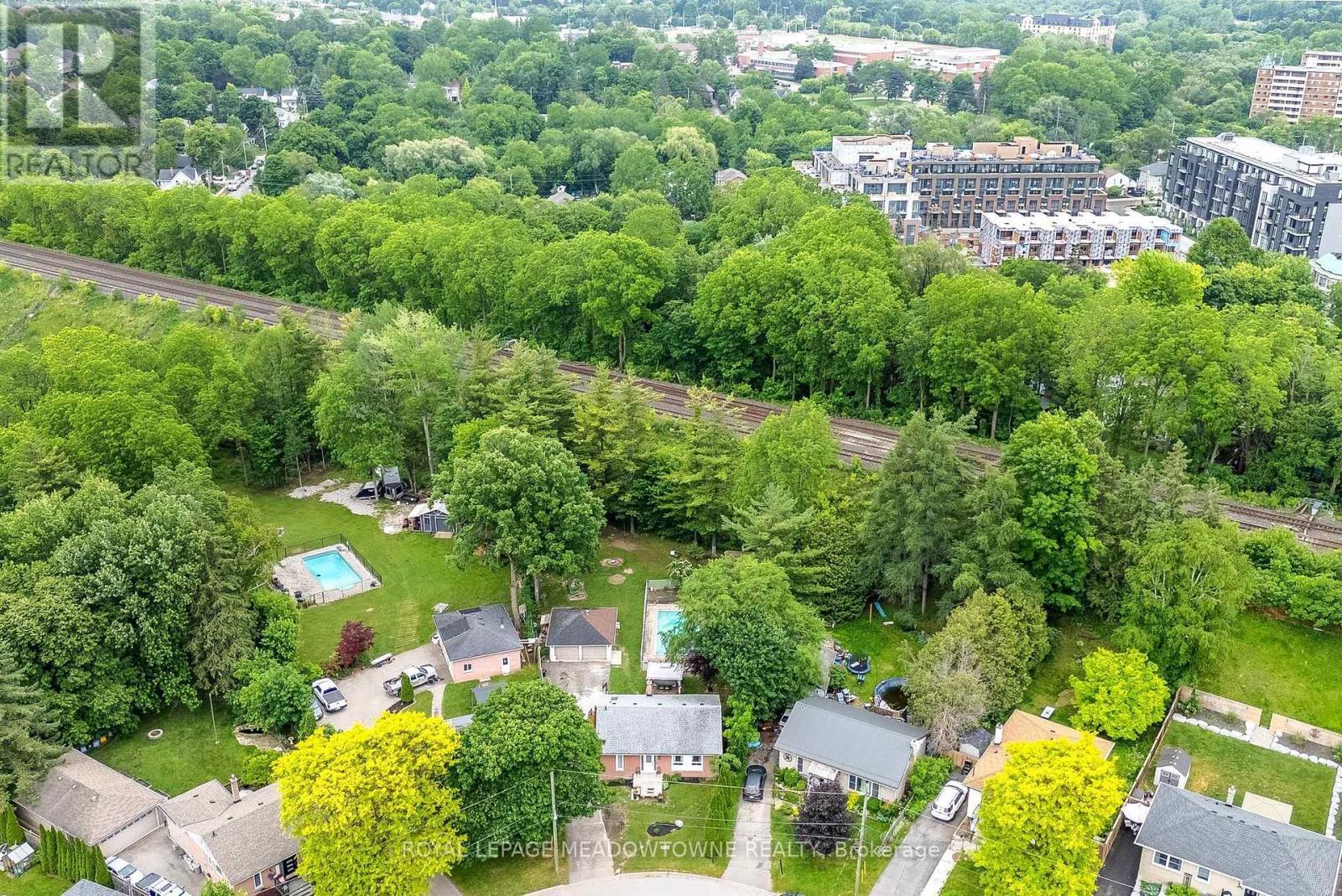 46 Hewson Crescent, Halton Hills, ON