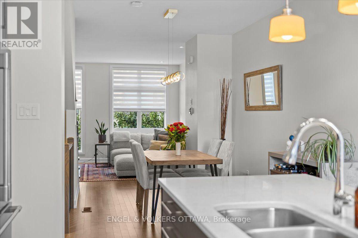 523 De Mazenod Avenue, Ottawa, ON