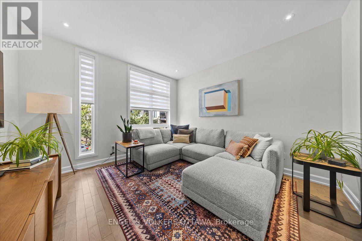 523 De Mazenod Avenue, Ottawa, ON