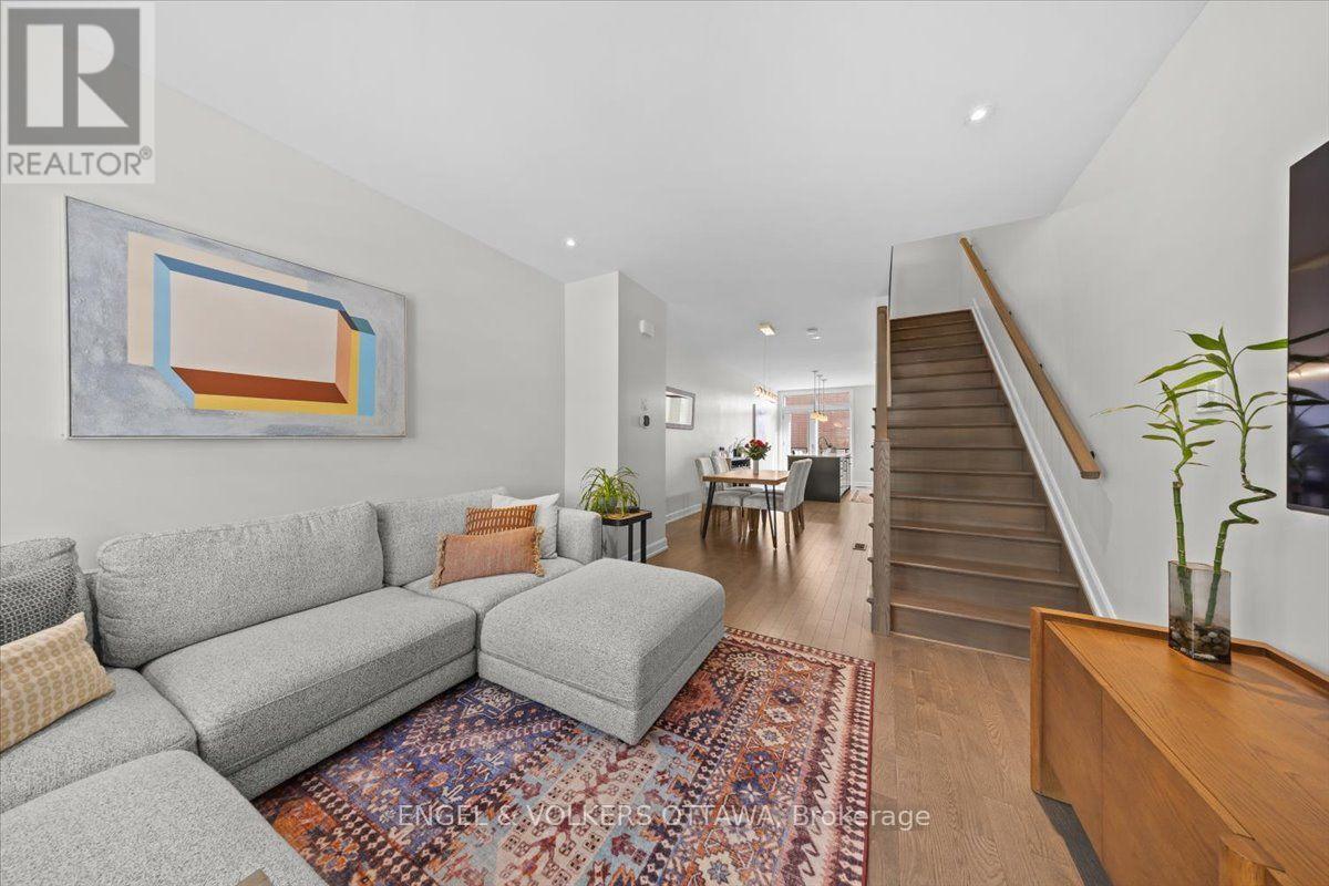 523 De Mazenod Avenue, Ottawa, ON