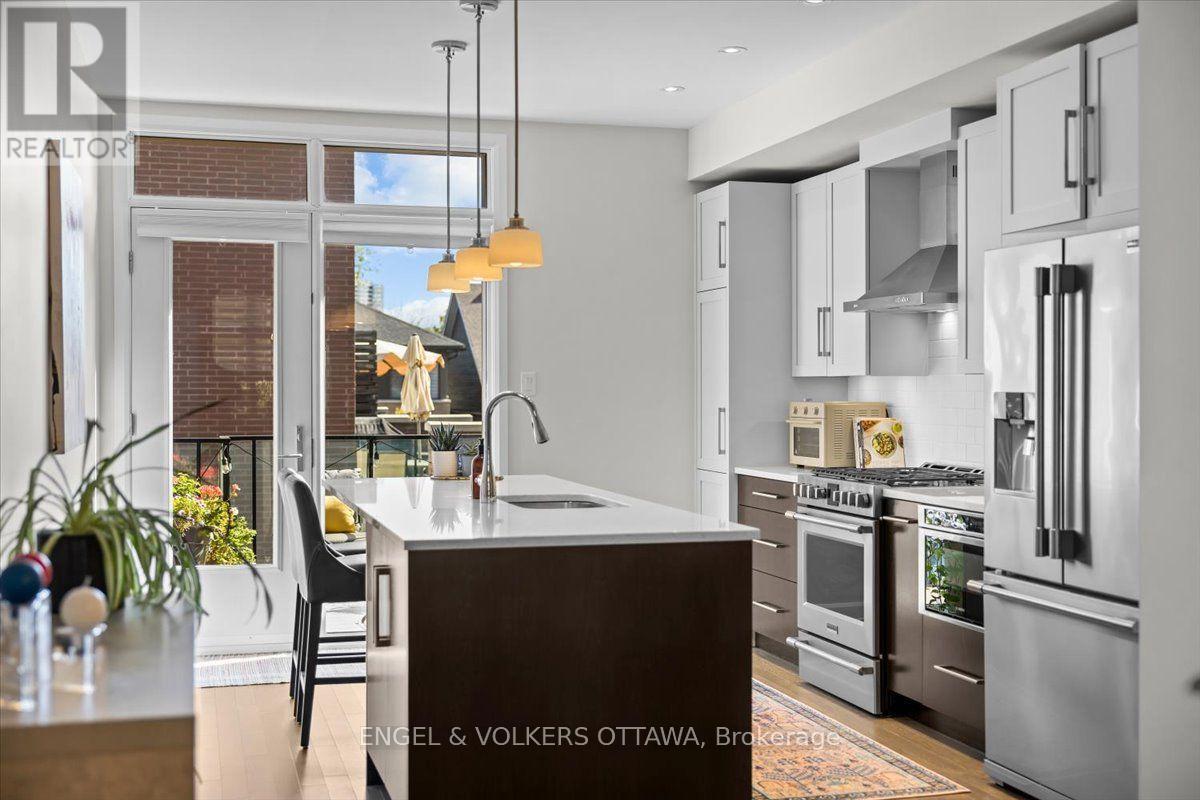 523 De Mazenod Avenue, Ottawa, ON