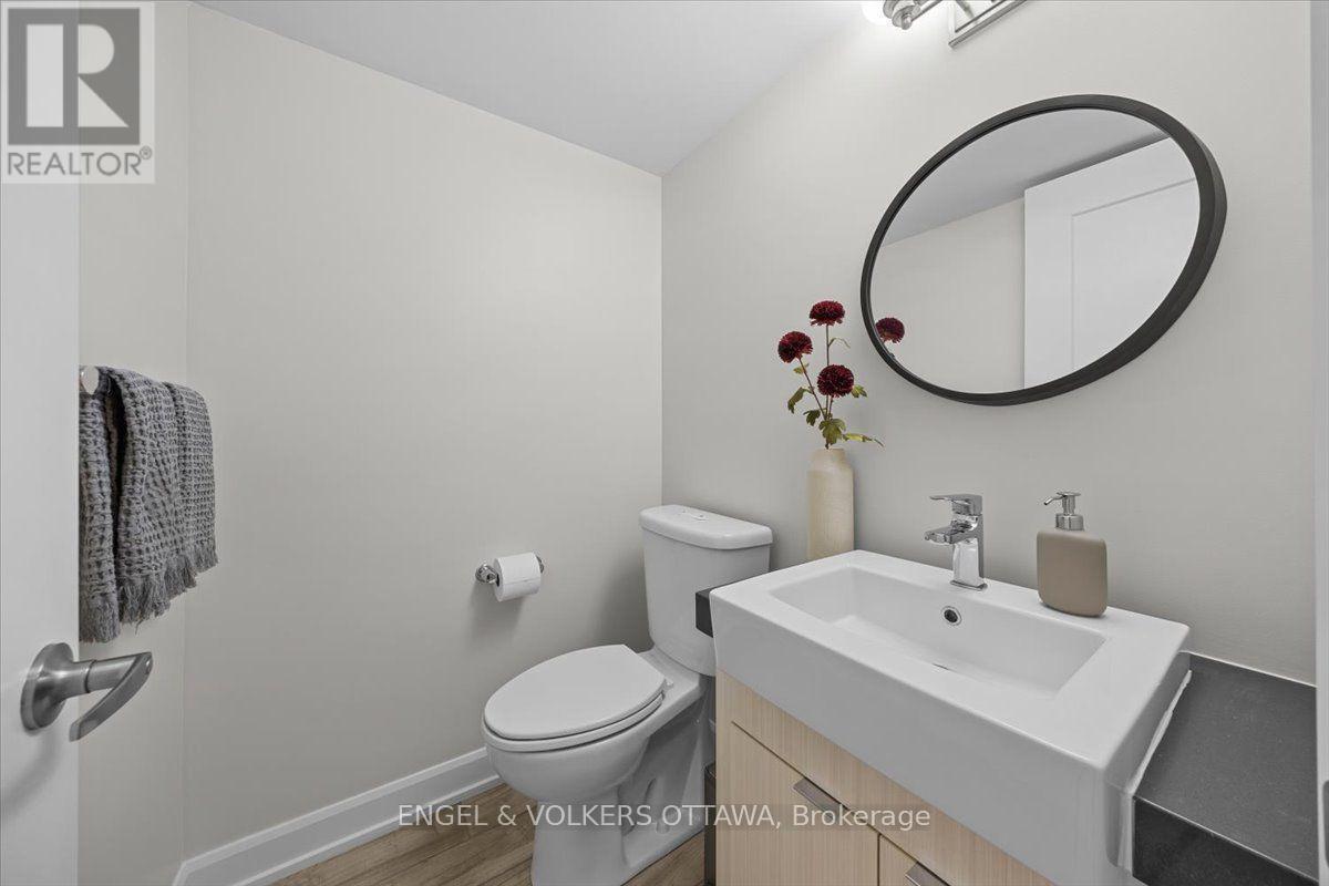 523 De Mazenod Avenue, Ottawa, ON