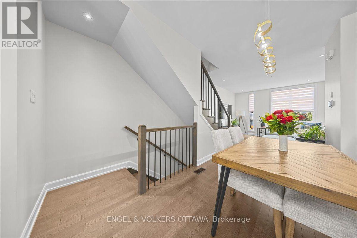 523 De Mazenod Avenue, Ottawa, ON