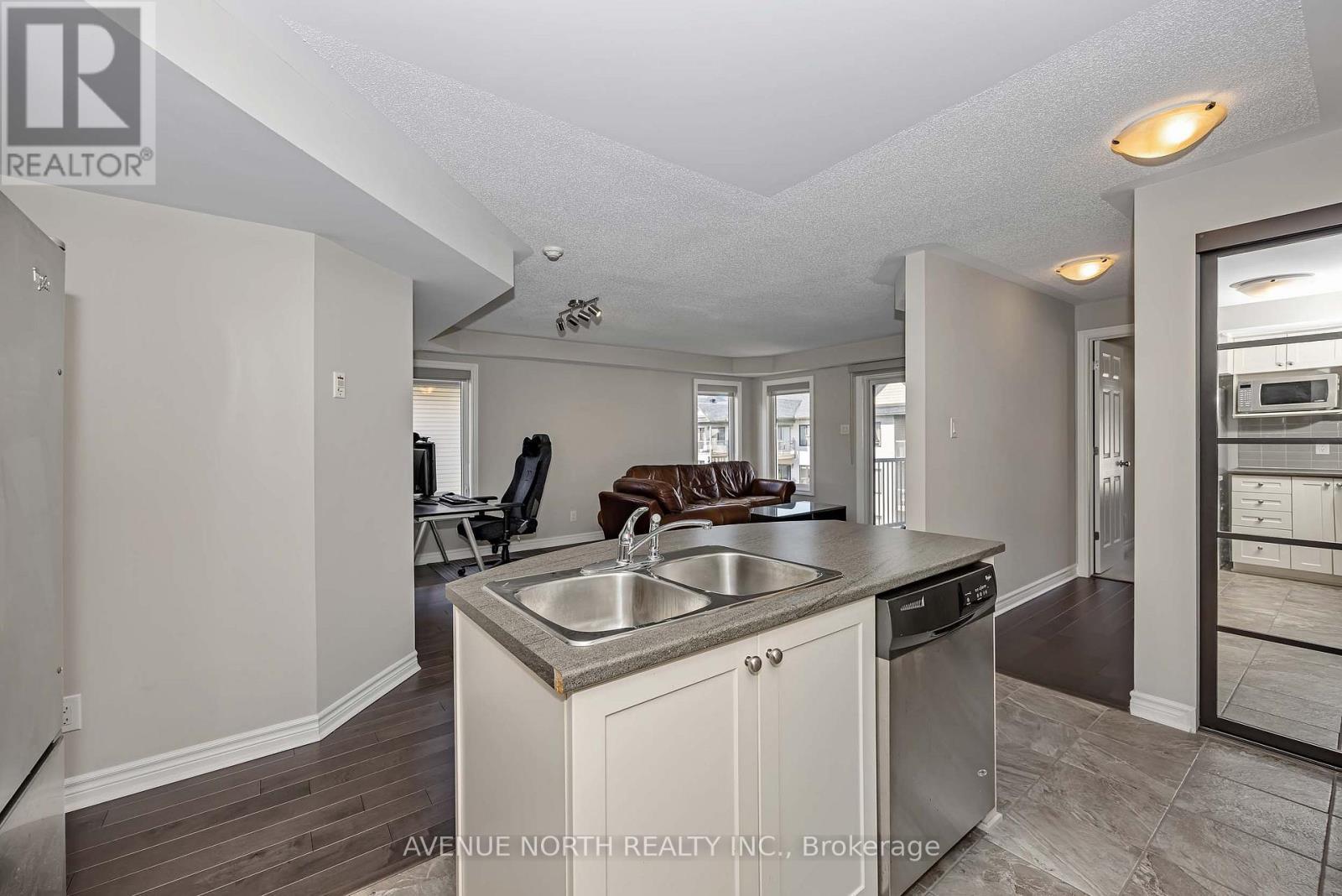 7 - 135 Bluestone Private, Ottawa, ON