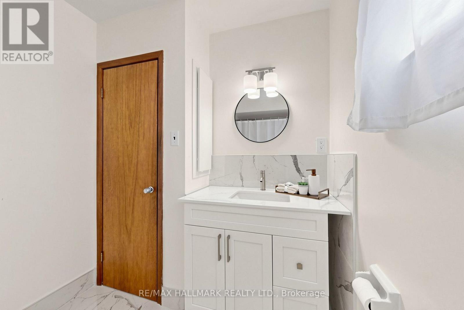 205 Vauxhall Drive, Toronto, ON