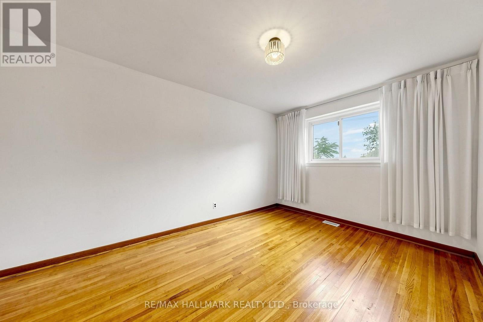 205 Vauxhall Drive, Toronto, ON