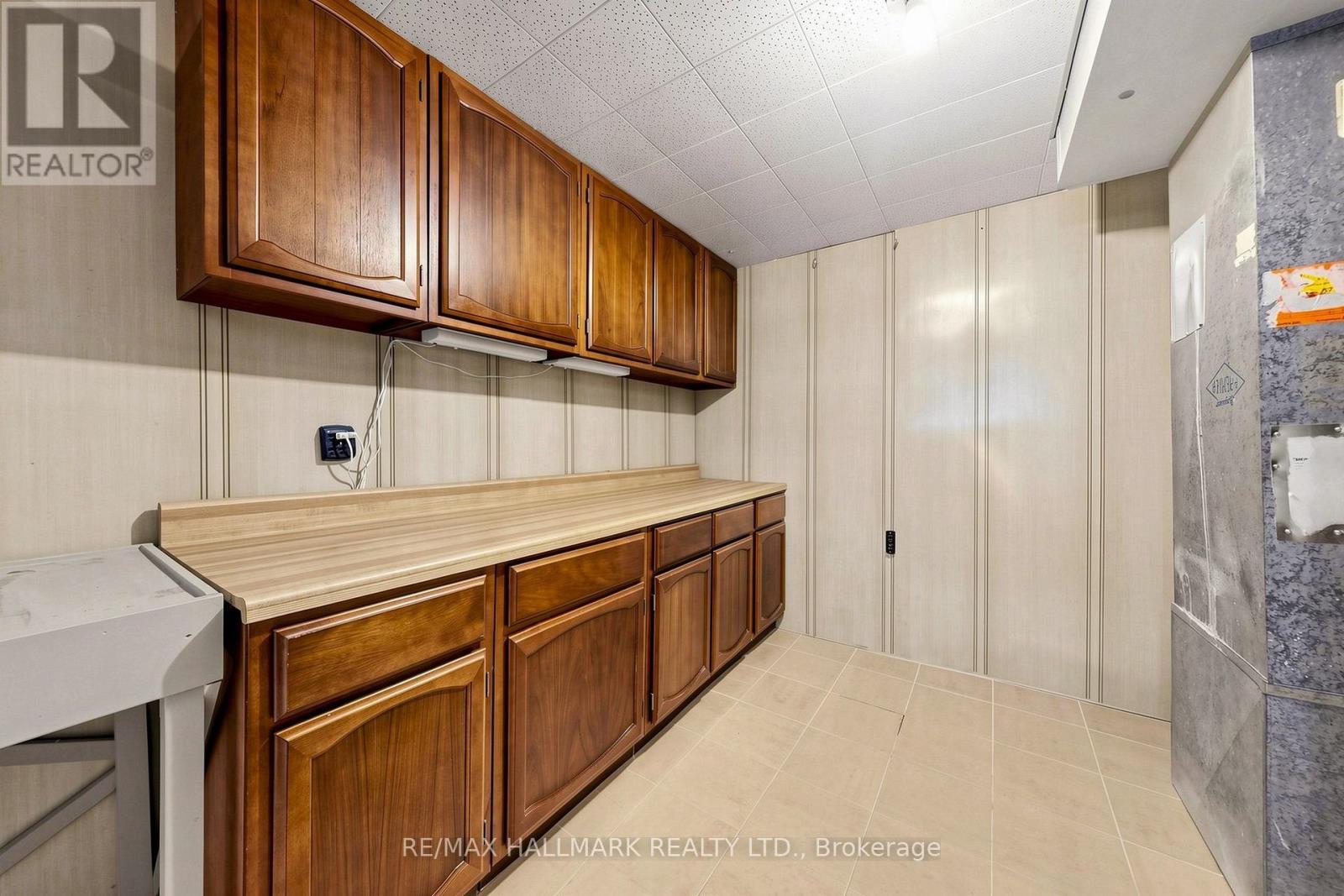 205 Vauxhall Drive, Toronto, ON