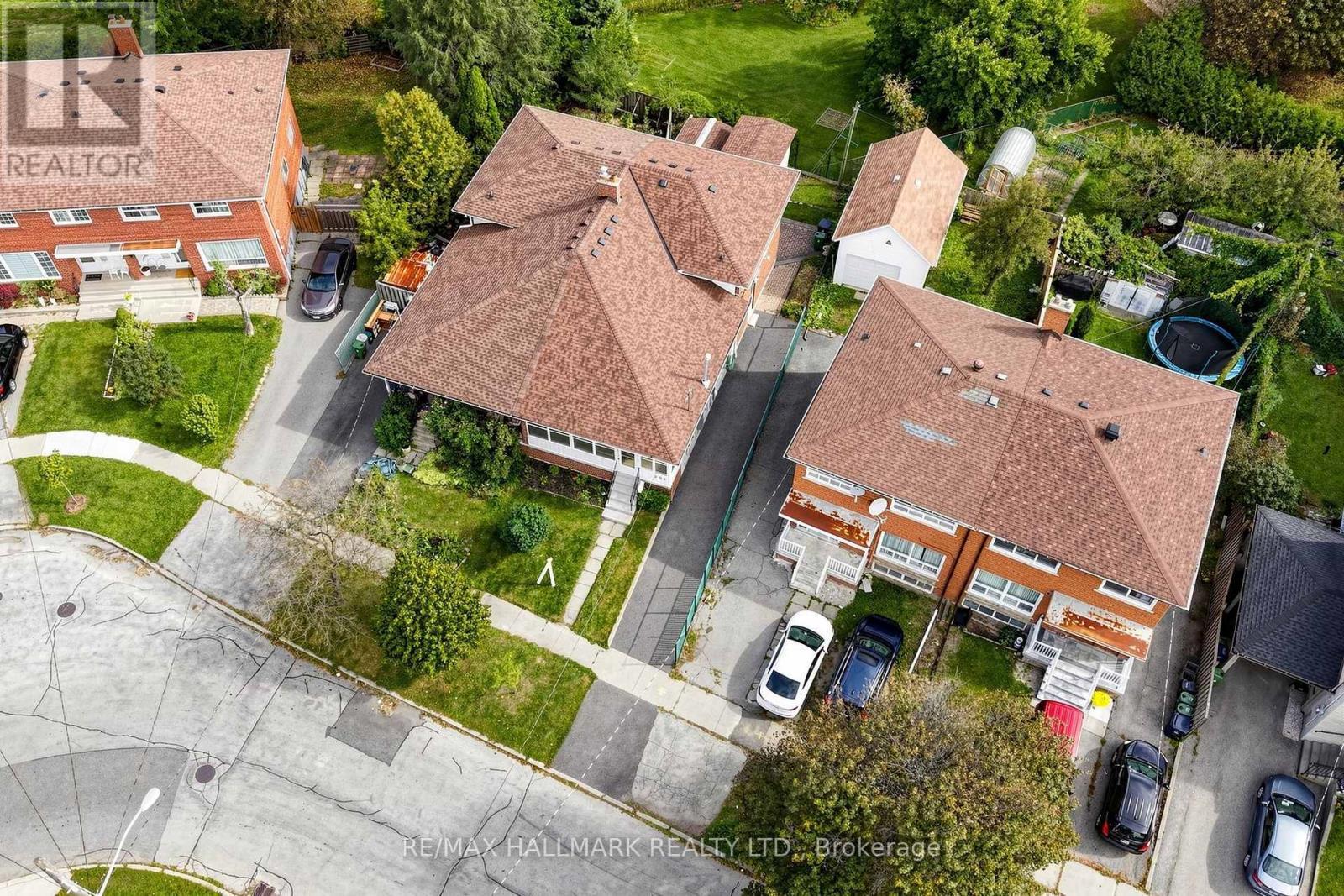 205 Vauxhall Drive, Toronto, ON