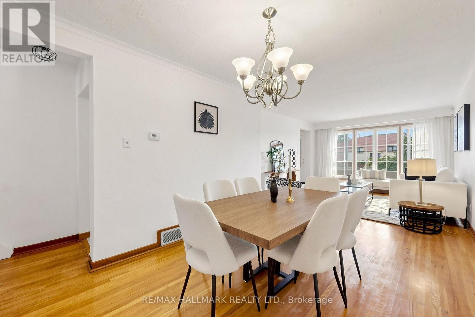 205 Vauxhall Drive, Toronto, ON