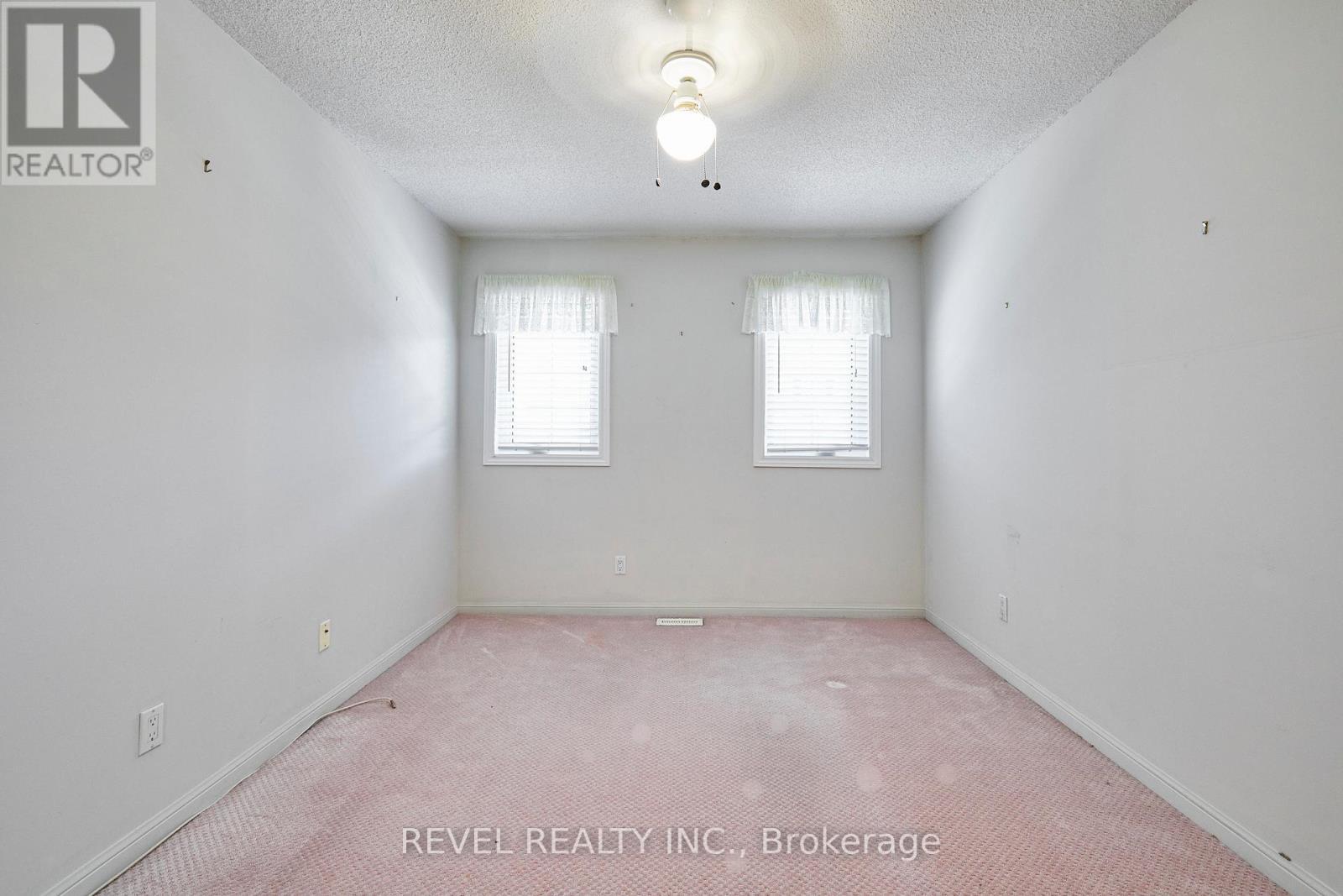 411 - 1400 The Esplanade N, Pickering, ON