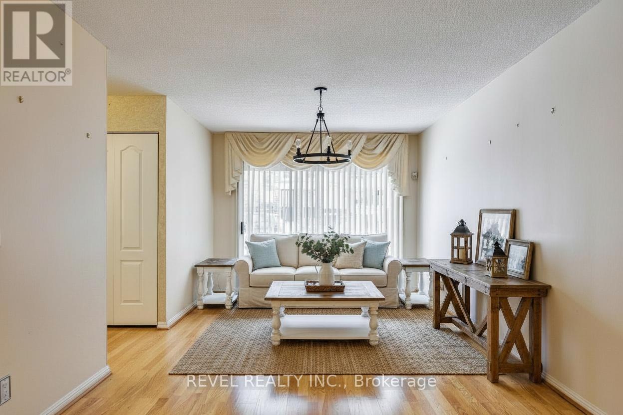 411 - 1400 The Esplanade N, Pickering, ON