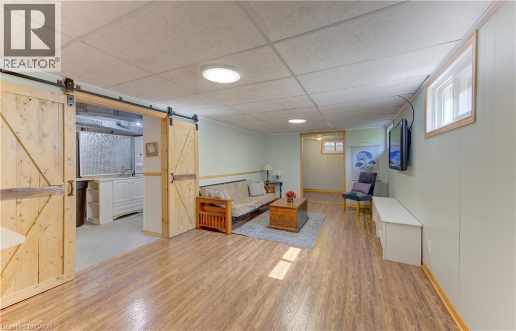 31 Grosbeak Road, Elmira, ON