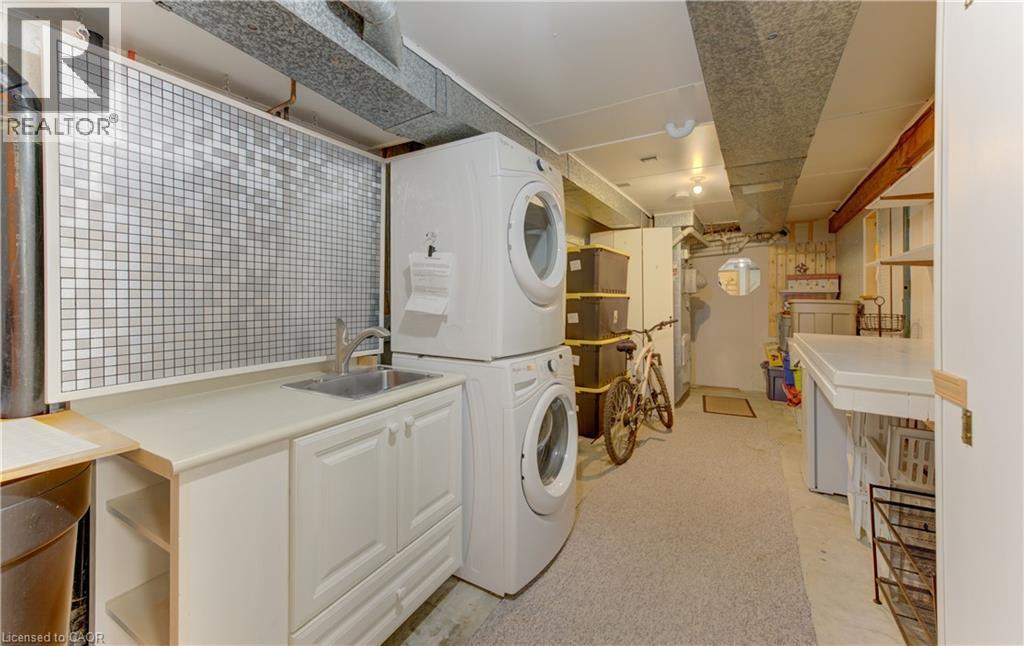 31 Grosbeak Road, Elmira, ON