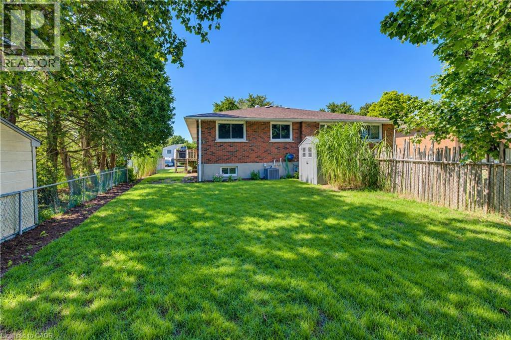 31 Grosbeak Road, Elmira, ON