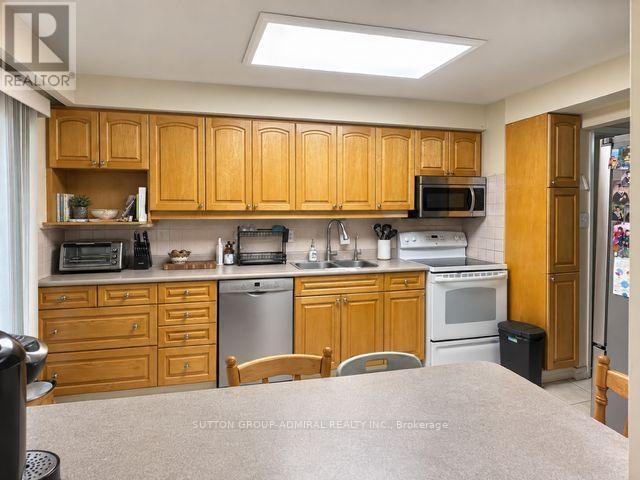 168 Mabley Crescent, Vaughan, ON