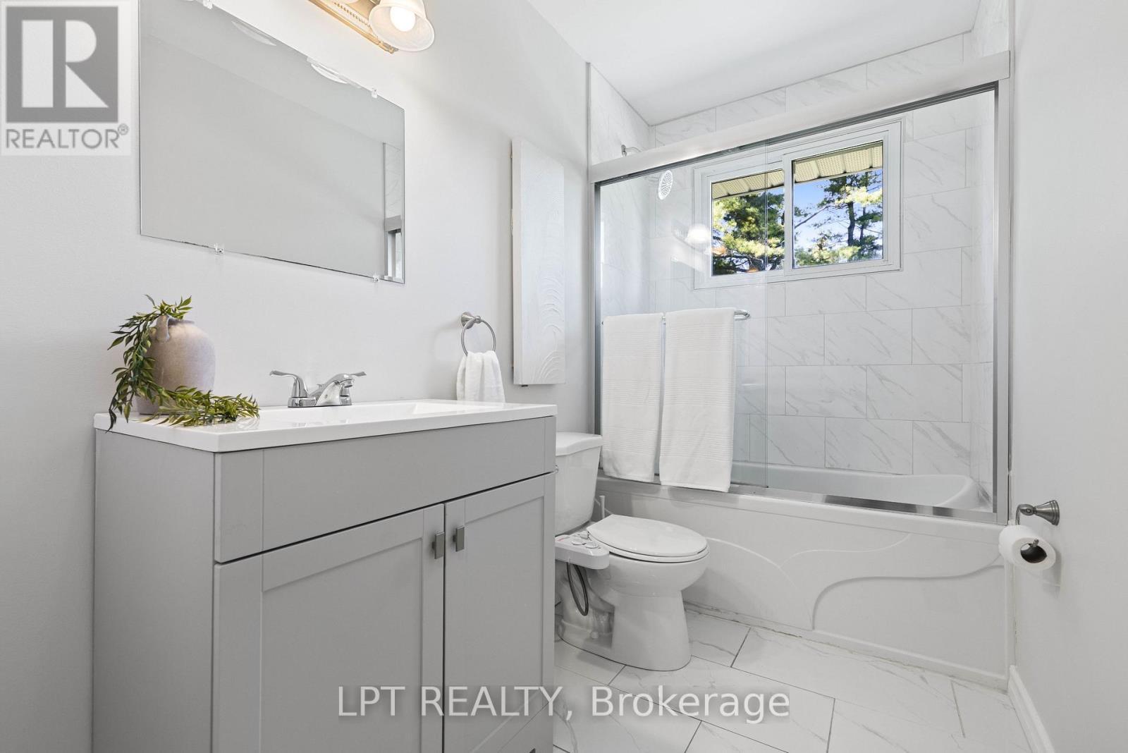 40 Rosemary Lane, Georgina, ON