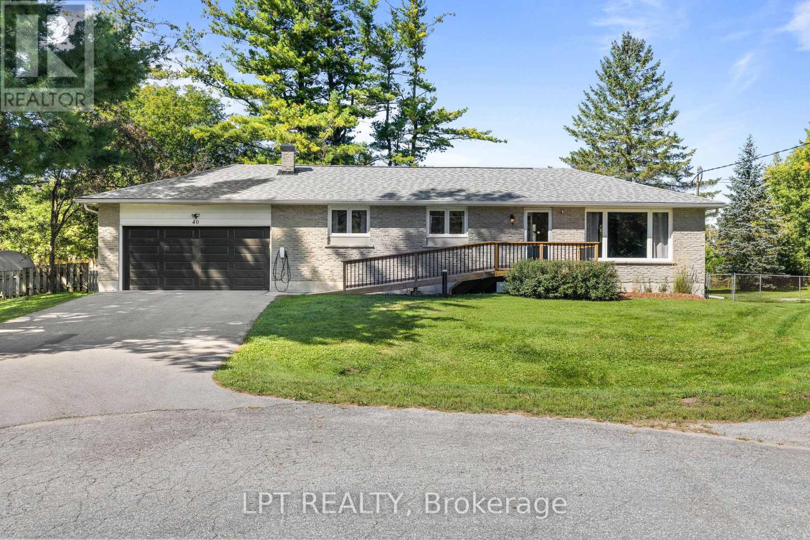 40 Rosemary Lane, Georgina, ON