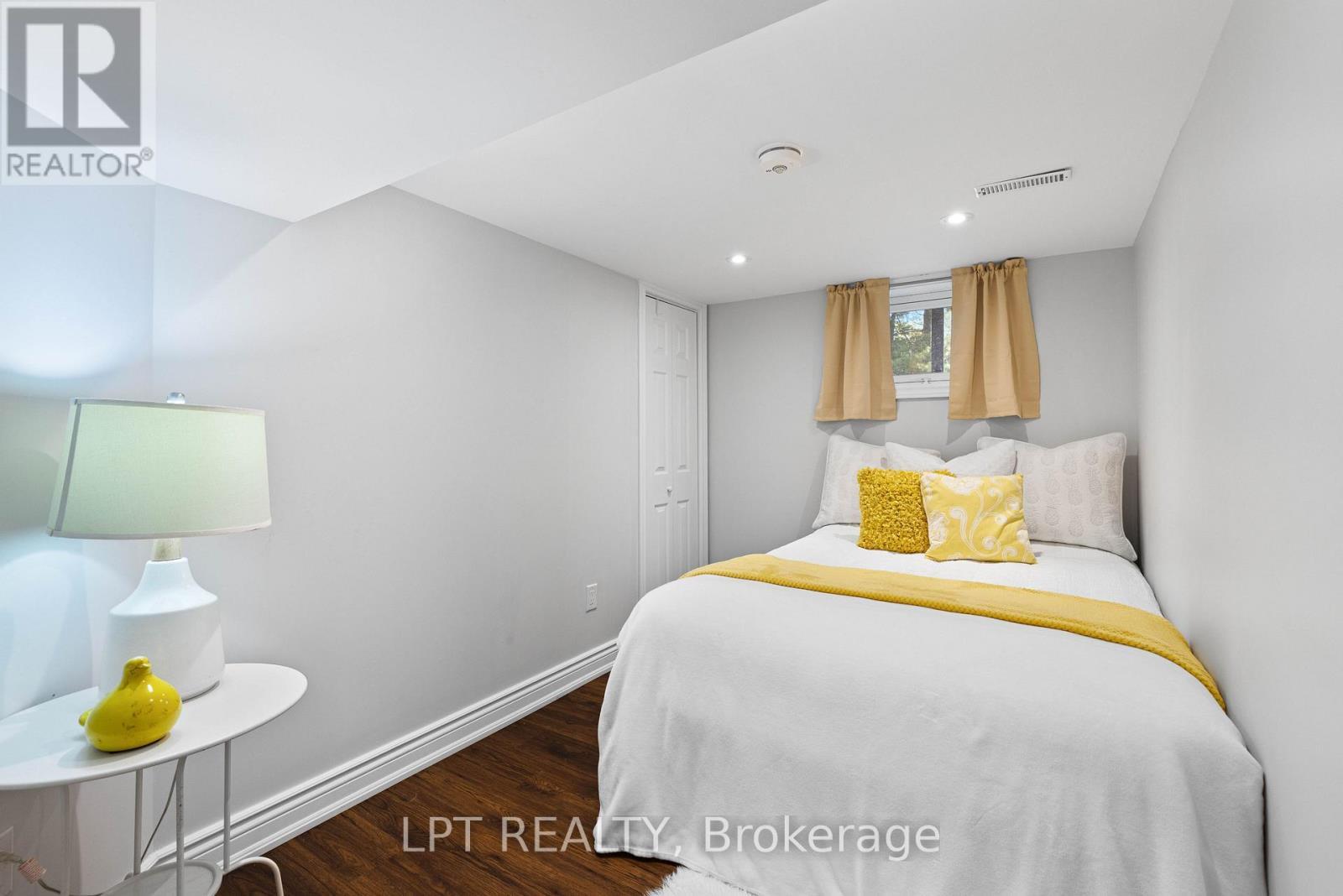 40 Rosemary Lane, Georgina, ON