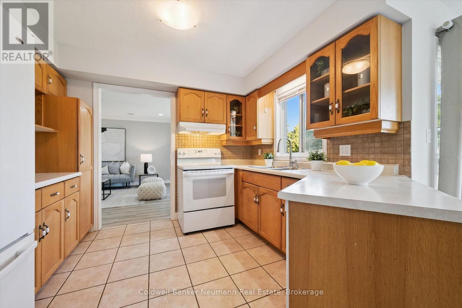235 Deerpath Drive, Guelph (Willow West/Sugarbush/West Acres), ON