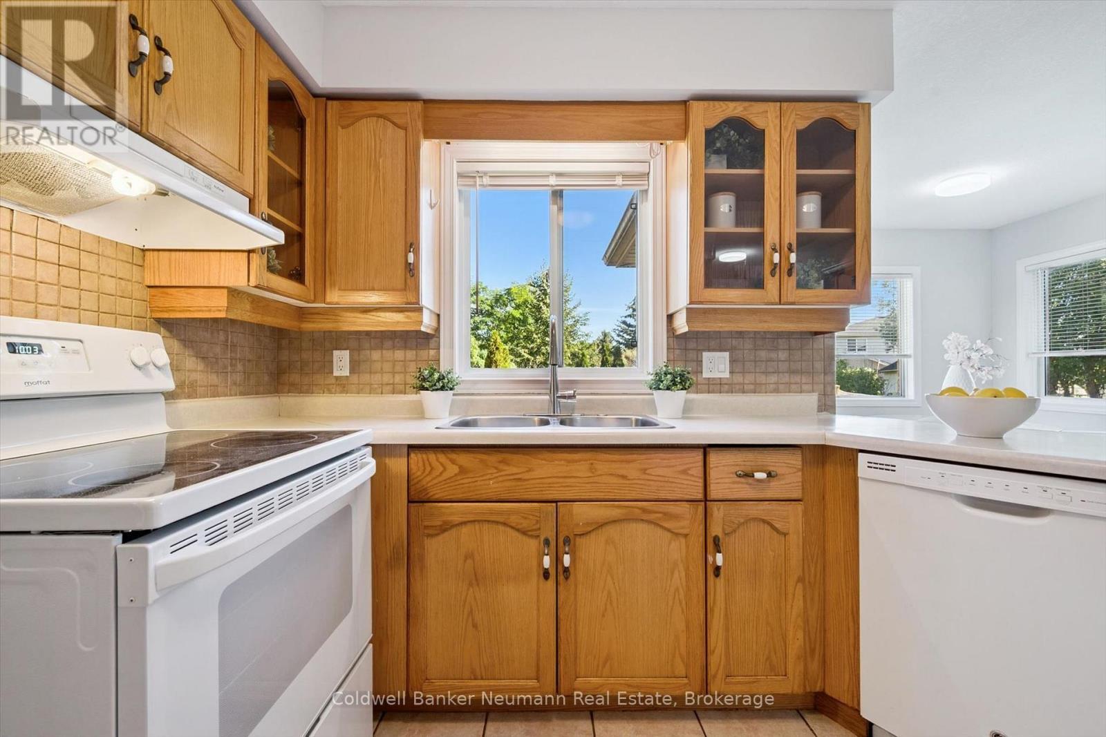 235 Deerpath Drive, Guelph (Willow West/Sugarbush/West Acres), ON