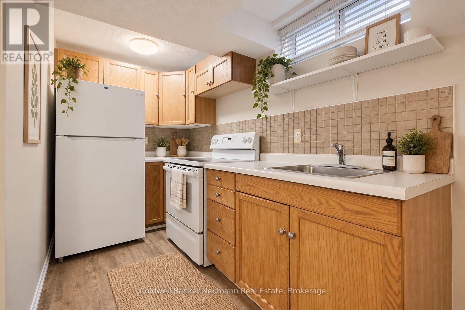 Virtually Staged - 235 Deerpath Drive, Guelph (Willow West/Sugarbush/West Acres), ON