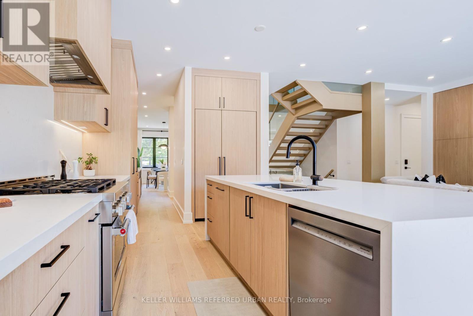 5 Bradbury Crescent, Toronto, ON