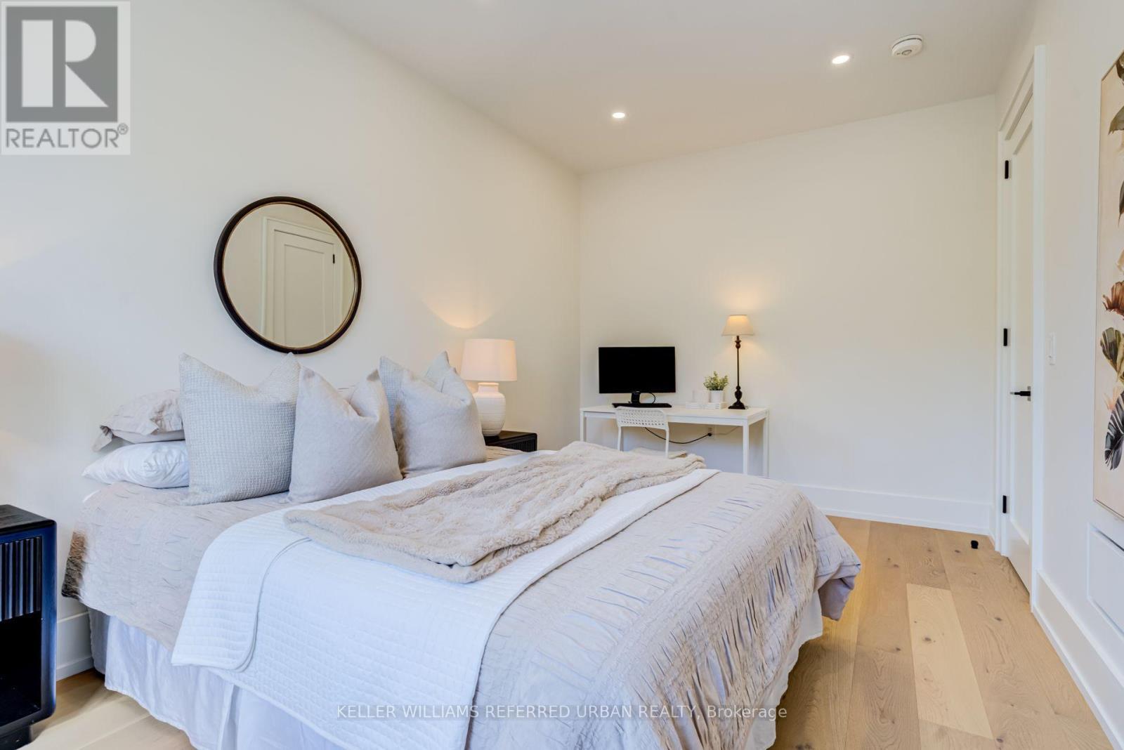 5 Bradbury Crescent, Toronto, ON