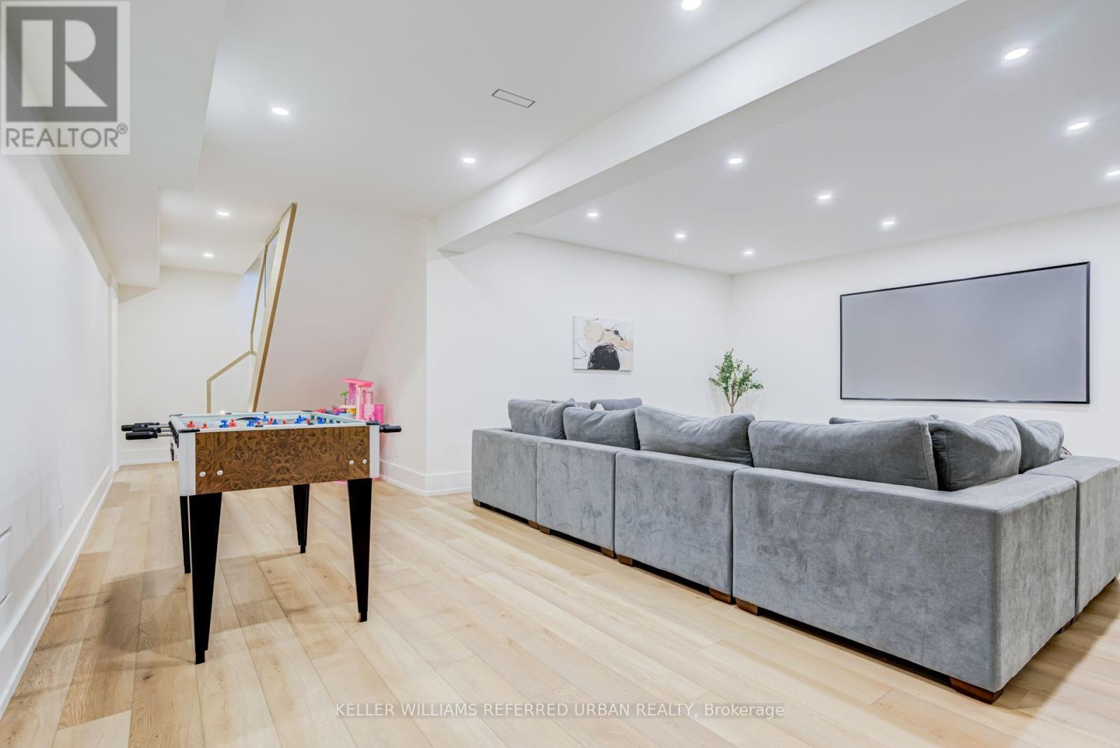 5 Bradbury Crescent, Toronto, ON