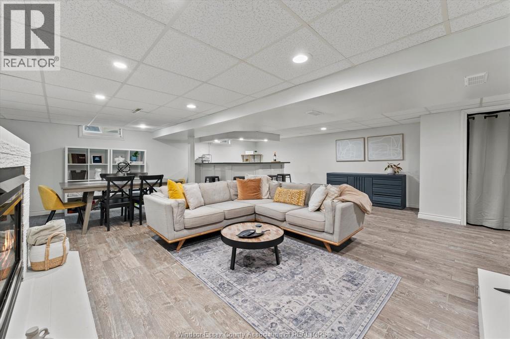 3425 Roxborough Boulevard, Windsor, ON