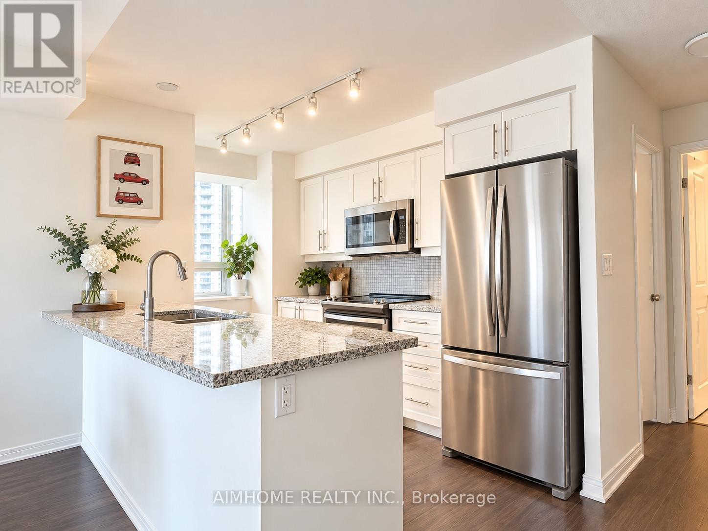 706 - 400 Adelaide Street E, Toronto, ON