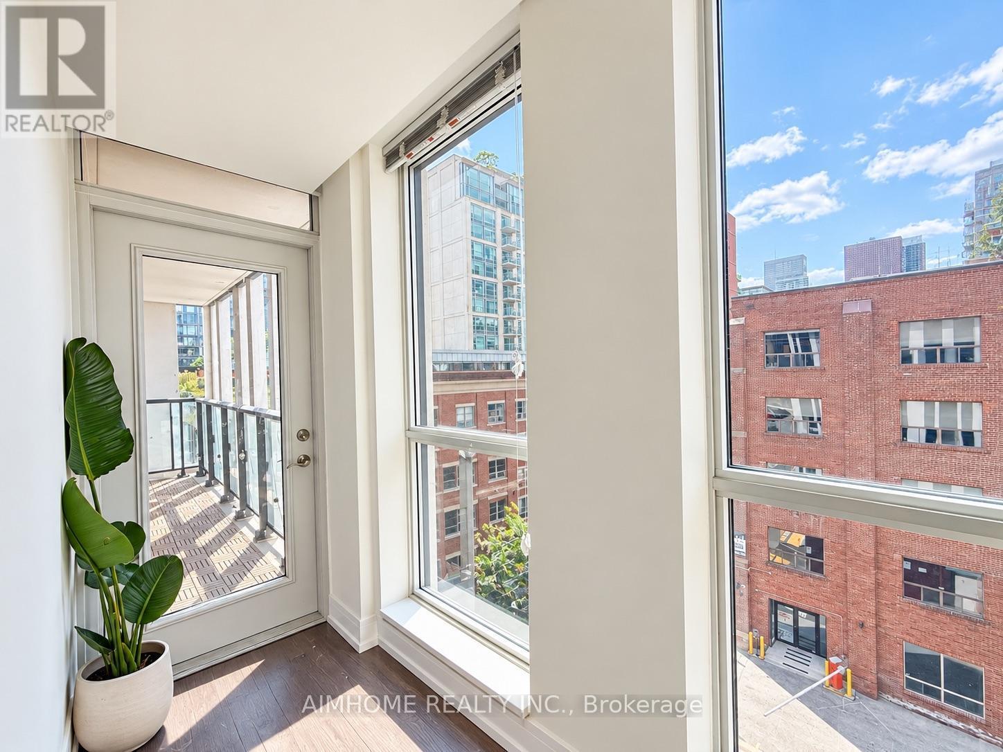 706 - 400 Adelaide Street E, Toronto, ON