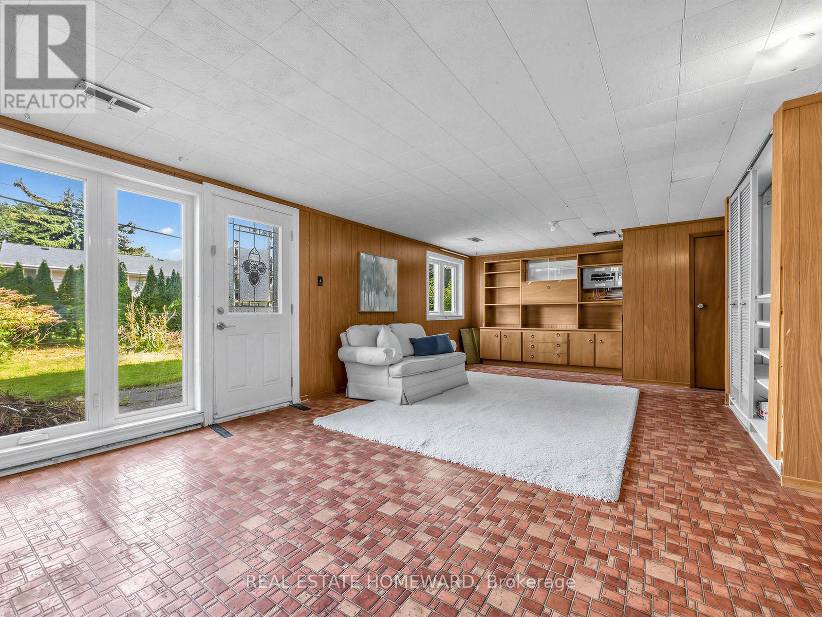 32 Highbrook Drive, Toronto, ON