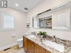 Upper level 4-piece bathroom -