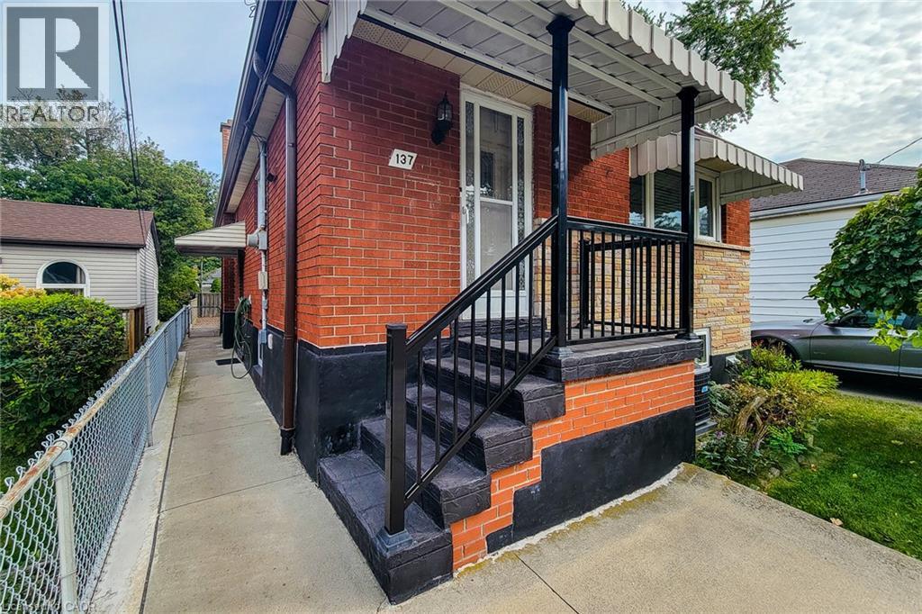 137 East 16Th Street, Hamilton, ON