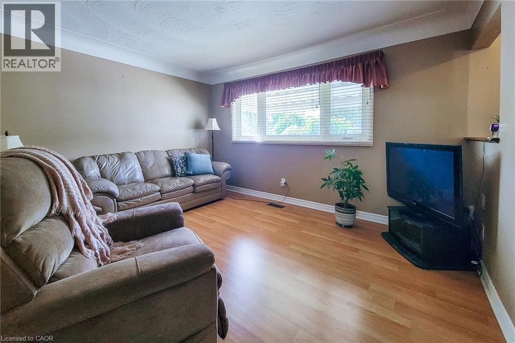 137 East 16Th Street, Hamilton, ON