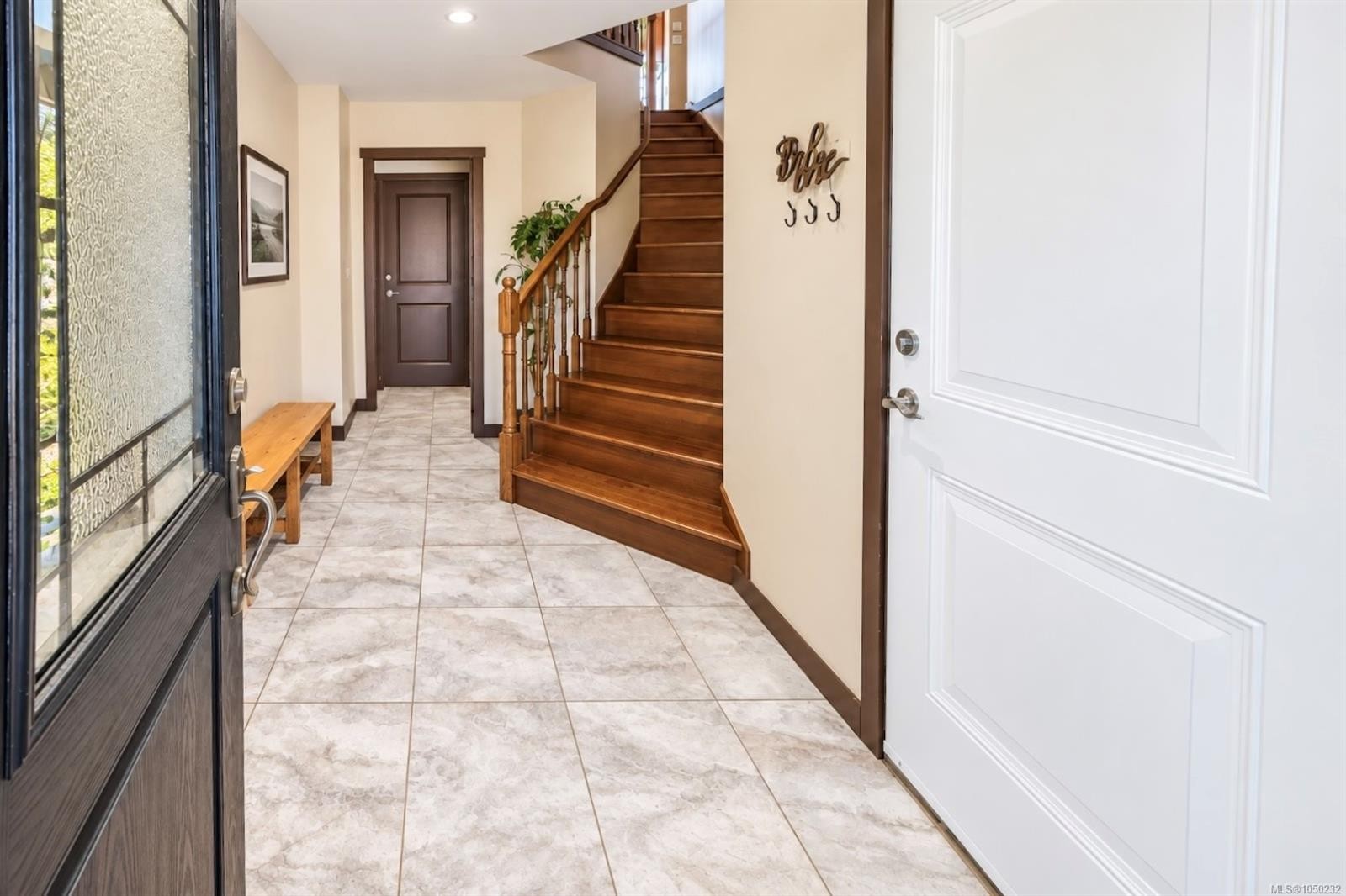850 Lorne White Pl, Ucluelet, BC