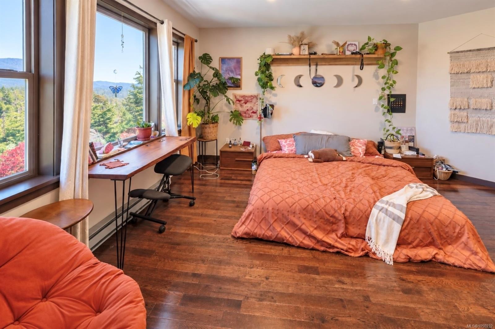 850 Lorne White Pl, Ucluelet, BC
