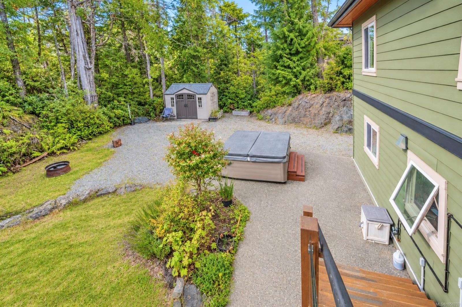 850 Lorne White Pl, Ucluelet, BC