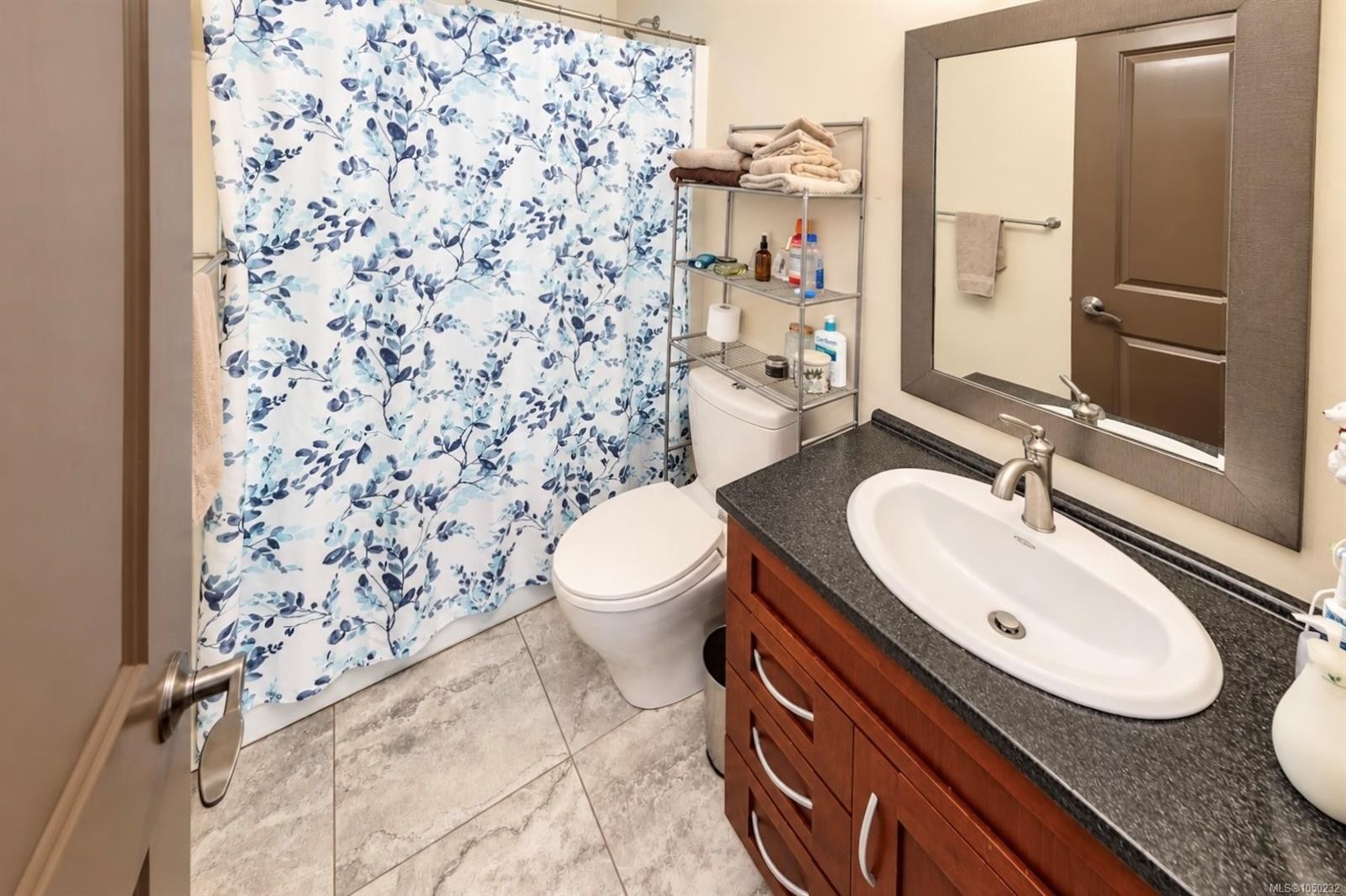 850 Lorne White Pl, Ucluelet, BC