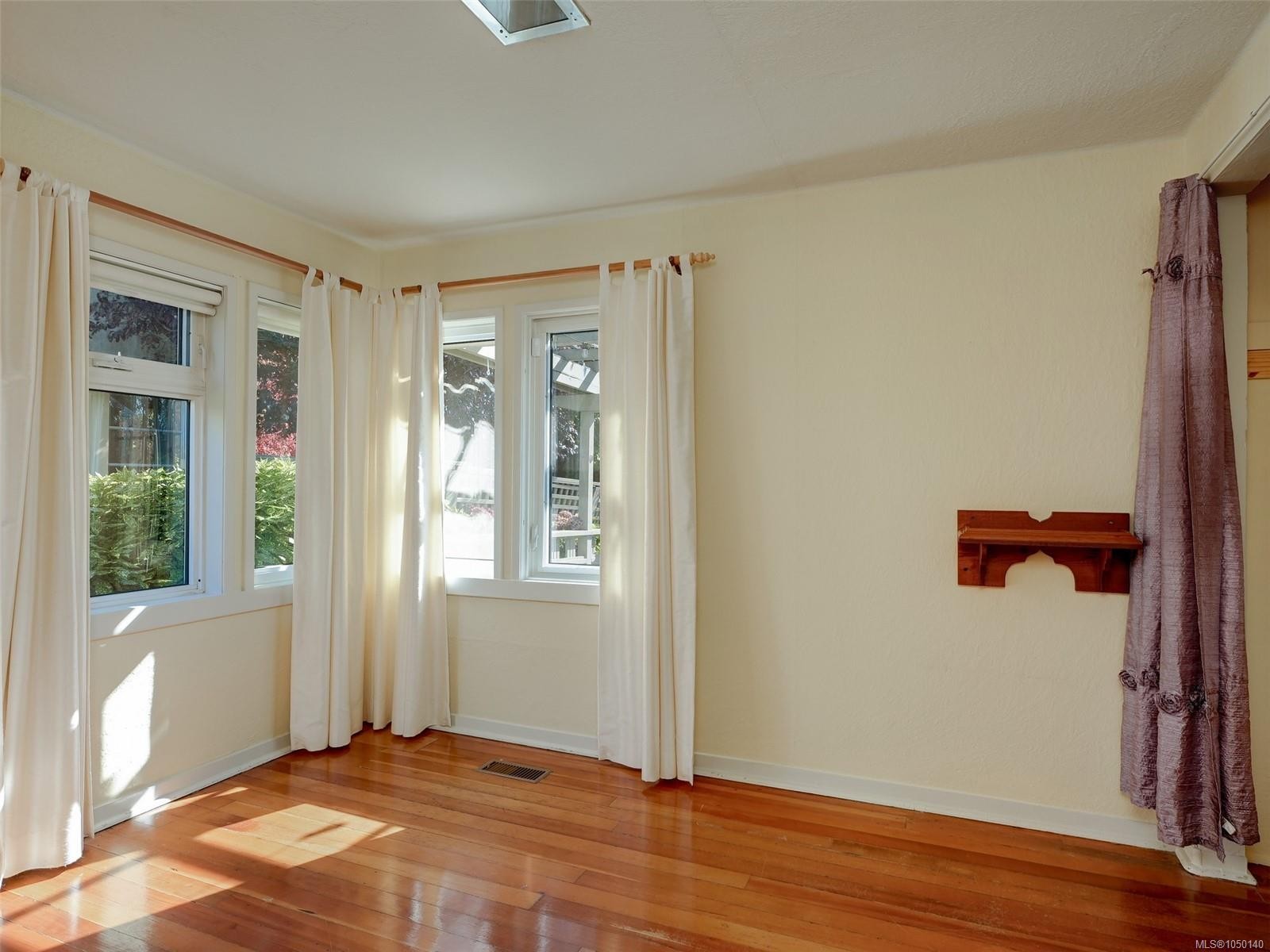 865 Bank St, Victoria, BC